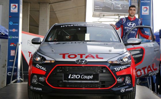 Пилотите на Hyundai Racing Trophy надъхани преди рали „Твърдица”