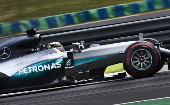 F1: Хамилтън взе Унгария, вече е лидер