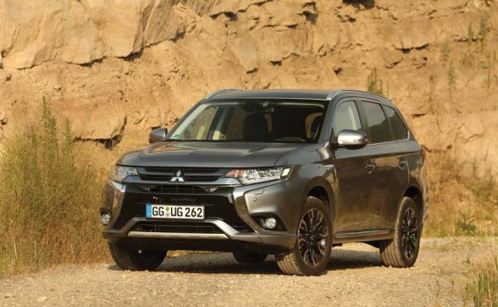 Токов удар: тест Mitsubishi Outlander PHEV 2016