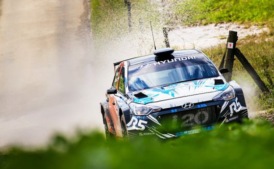 Състезателният Hyundai i20 R5 с финални тестове