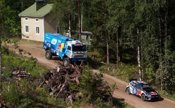 Камаз гони Polo R WRC по трасето на рали Финландия (видео)