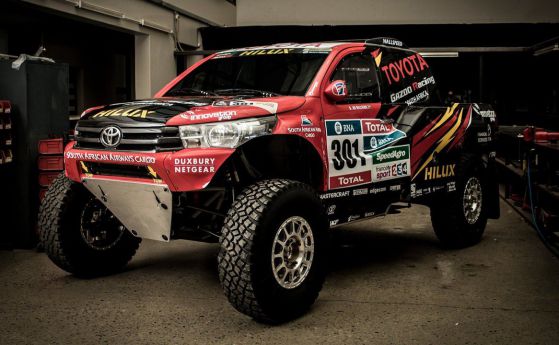 Toyota с 2WD бъги и Ал Атия за рали "Дакар" 2017