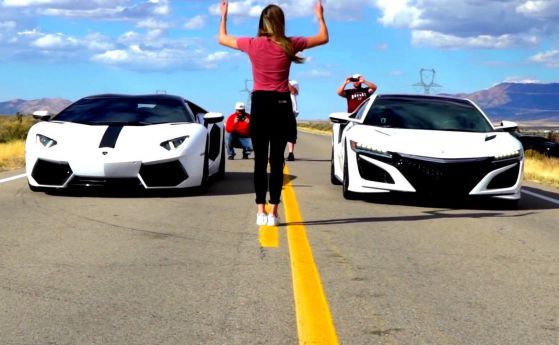 Новата Honda NSX смачка Aventador в права линия (видео)