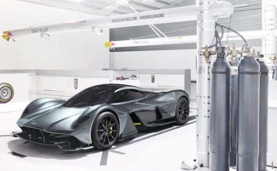 Хиперколата на Aston Martin и Red Bull ще спринтира до 320 км/ч за 10 секунди 