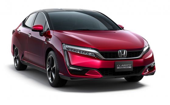 Водородната Honda Clarity Fuel Cell пристига в Европа