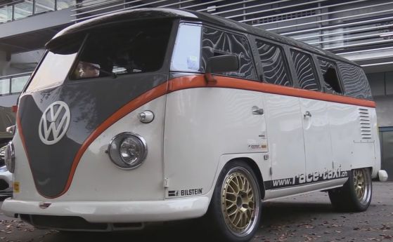 Див VW Transporter с двигател от Porsche 911 може да наказва и суперколи