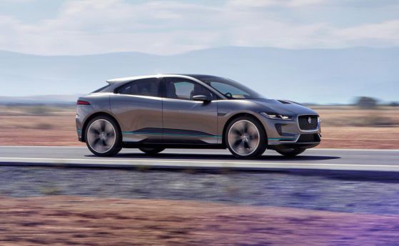 Електрическият SUV Jaguar I-Pace бори Tesla Model X (видео)