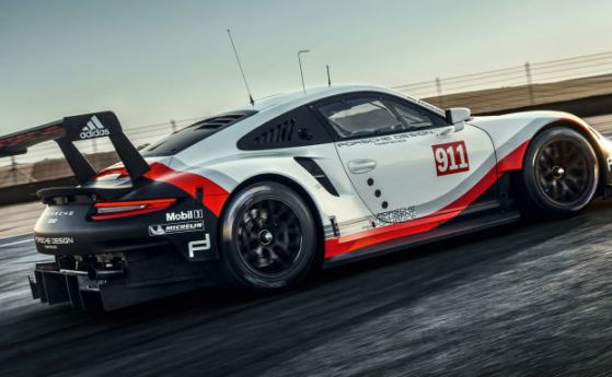 Porsche стряска съперниците с новия 911 RSR GT