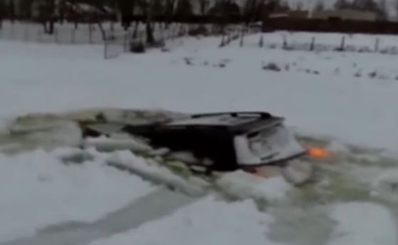Как да удавиш Land Cruiser за 3 секунди (видео)