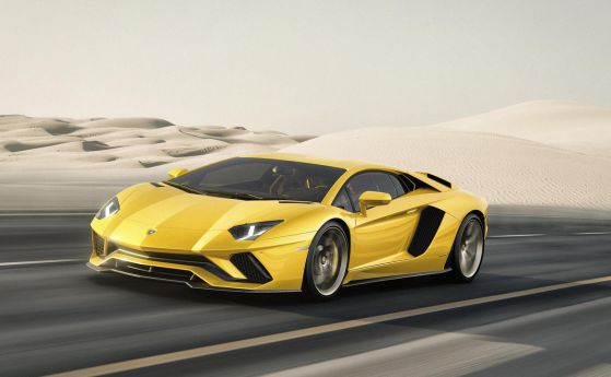 Lamborghini Aventador S: 4 задвижващи и 4 завиващи колела