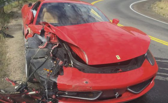 Надъхан карък размаза чуждо Ferrari 458 (видео)