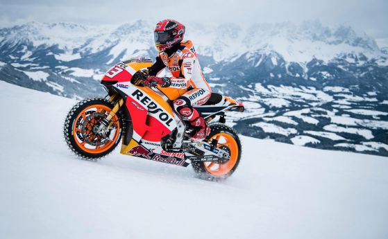 Ледено шоу на Марк Маркес преди сезона в Moto GP (видео)
