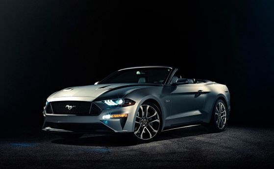 Ford клъцнаха покрива на новия Mustang 