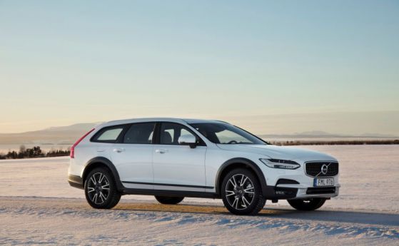 Volvo празнува 20 години AWD задвижване (видео)