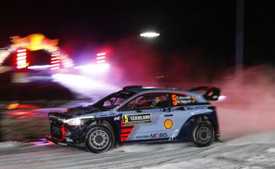 WRC: Глупава катастрофа на Нювил завърза рали Швеция (видео)