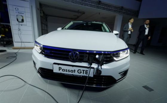 Хибридният Volkswagen Passat GTE е на българския пазар