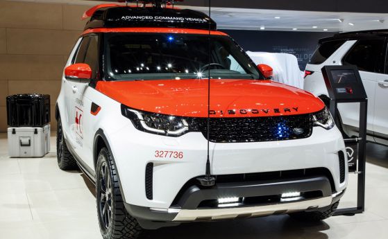 Женева: Land Rover показва спасителен Discovery (видео)