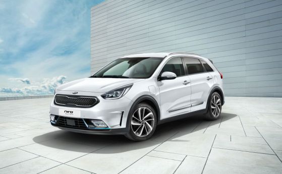 Женева: KIA залага на plug-in хибриди, Stinger и Picanto