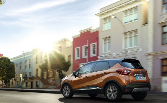 Разследват Renault за измама с емисиите