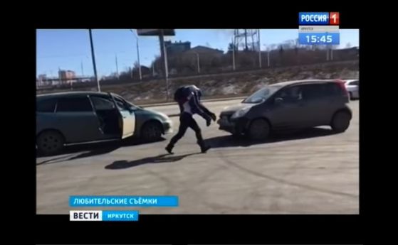 Най-силната жена в Сибир натъпка нахалник в багажника (видео)