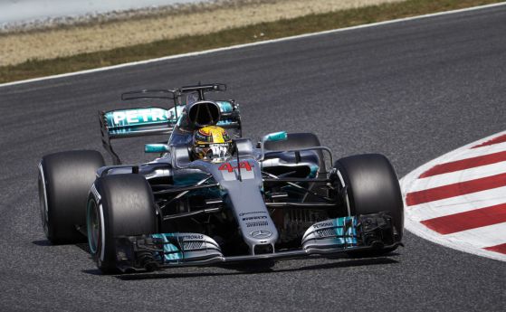 F1: Хамилтън тръгва пръв в Барселона, Алонсо седми