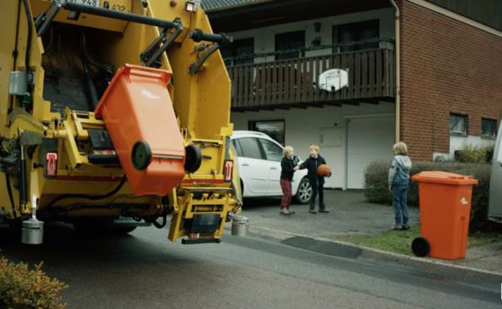 Volvo тества автономен камион за боклук в Швеция (видео)