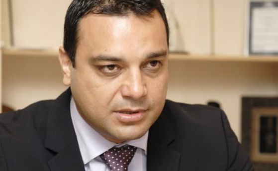 Министър Московски бори нарушенията при шофьорските изпити