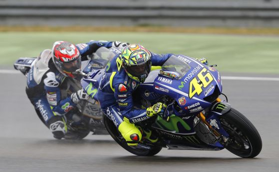 MotoGP: Валентино Роси спечели за десети път в Холандия