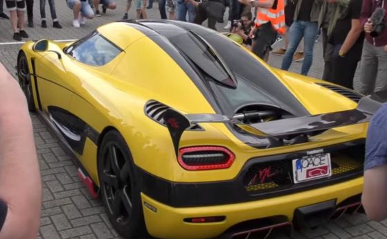 Koenigsegg Agera RS ML доведе до истерия фенове на бензиностанция (видео)