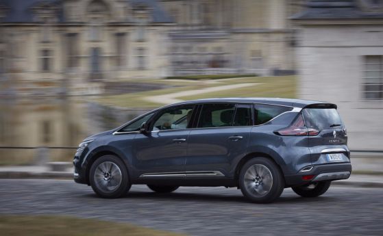 Renault Alpine дари на Espace сърцето си с 225 коня