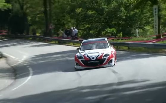 Тази роторна Mazda 3 е планинско чудовище (видео)