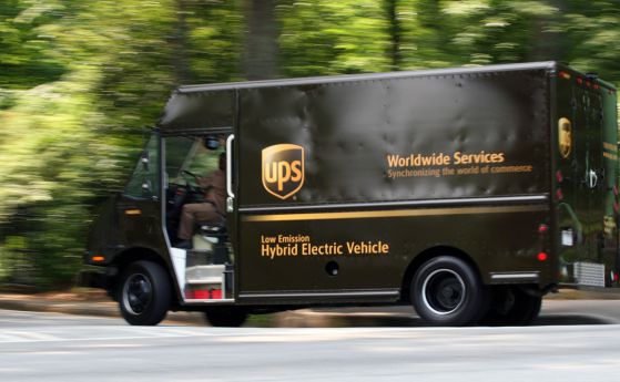 Как куриерската UPS печели милиони от премахването на левия завой (видео)