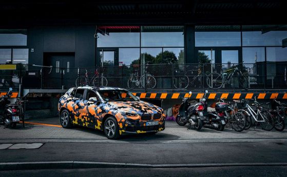 BMW представя X2 във Франкфурт