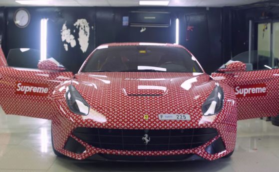 15-годишен дубаец се гаври със собственото Ferrari F12Berlinetta (видео)
