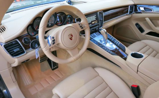 Porsche ще плаща слънчевите очила на някои собственици