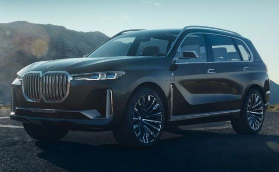 Това е големият SUV BMW X7 iPerformance!