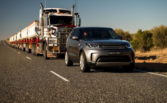 Land Rover Discovery може да тегли 110-тонен автовлак (видео)