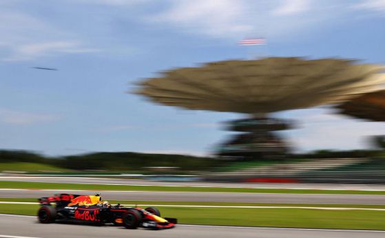 F1: Верстапен триумфира в Малайзия