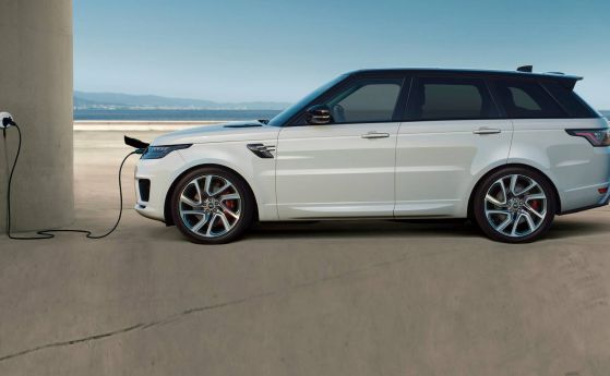Range Rover Sport бръкна в контакта (видео)