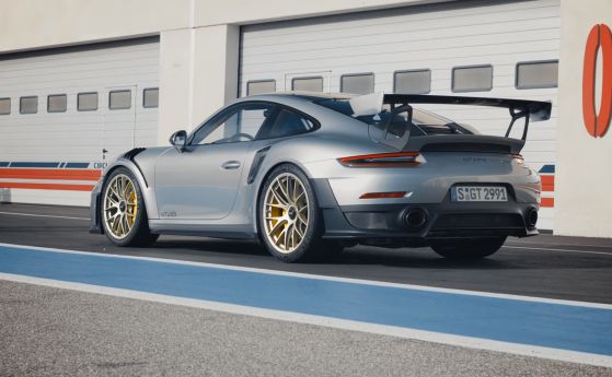 Валтер Рьорл се изплаши от Porsche 911 GT2 RS (Видео)