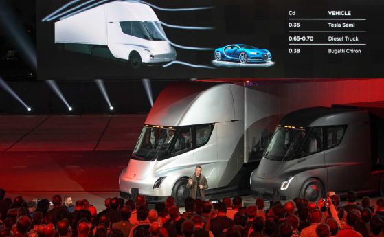 Над 1200 поръчки за електрическия камион на Tesla (видео)