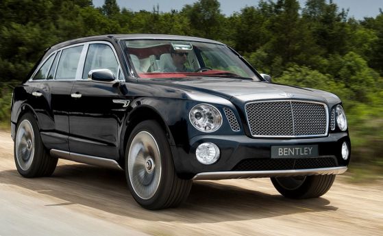 Bentley Bentayga бръква в контакта