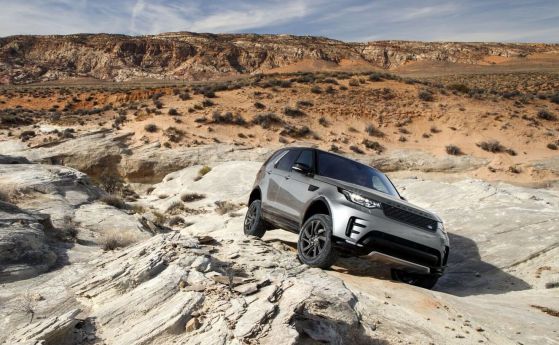 Land Rover работи по автономно офроуд шофиране