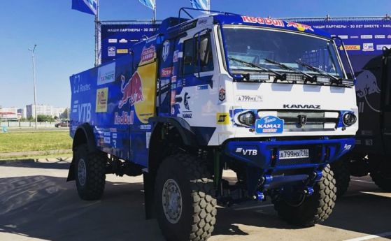 Камаз показа нов състезателен камион