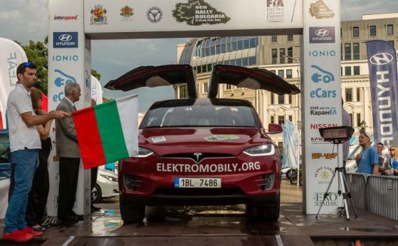 17 електромобила стартираха в Еко Рали България 2018