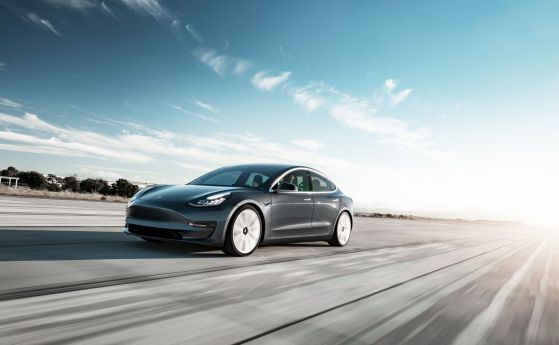 Tesla Model 3 би по продажби всички конкуренти взети заедно