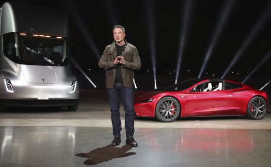Мъск иска да свали Tesla от борсата