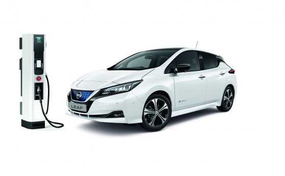 Nissan Leaf и Jaguar I-Pace също дефилират на Electro Mobility Expo 2018