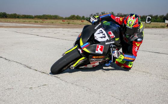 Мотоциклетизъм: С дъждовни квалификации стартира финалът на Grand Prix Bulgaria 2018 край Плевен