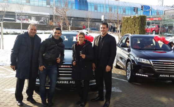 Медалисти от Световното по борба получиха джипове Haval H2